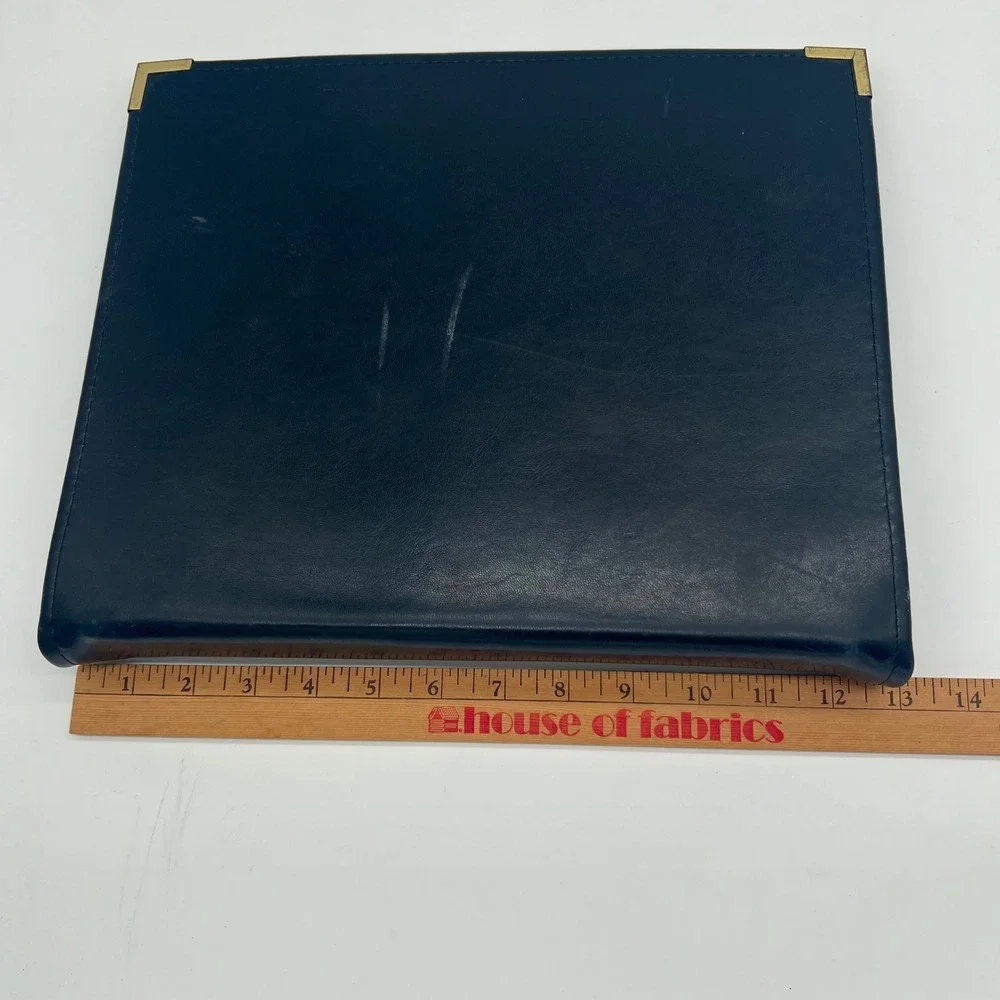 1997 Ford Dealer Meeting‎ Executive Binder 